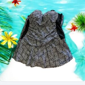 Tropical Escape swimsuit  black white plus size 18. Flattering skirted box 1,000